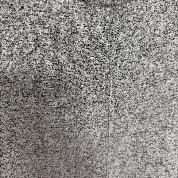 Old Navy Gray Sleeveless Women's Top in size L - Picture 5 of 7